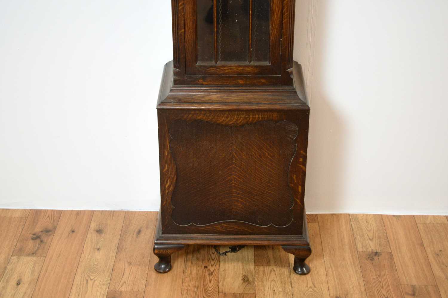 A 20th Century oak longcase / grandfather clock - Image 3 of 7