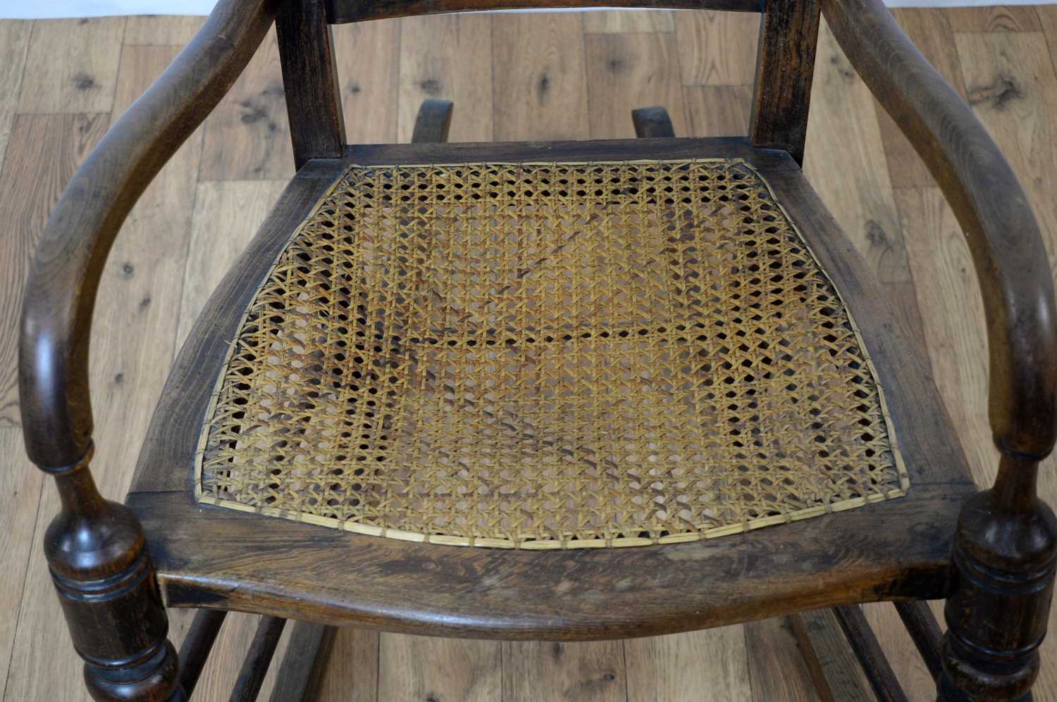 A 20th Century beech and elm rocking chair. - Image 6 of 7