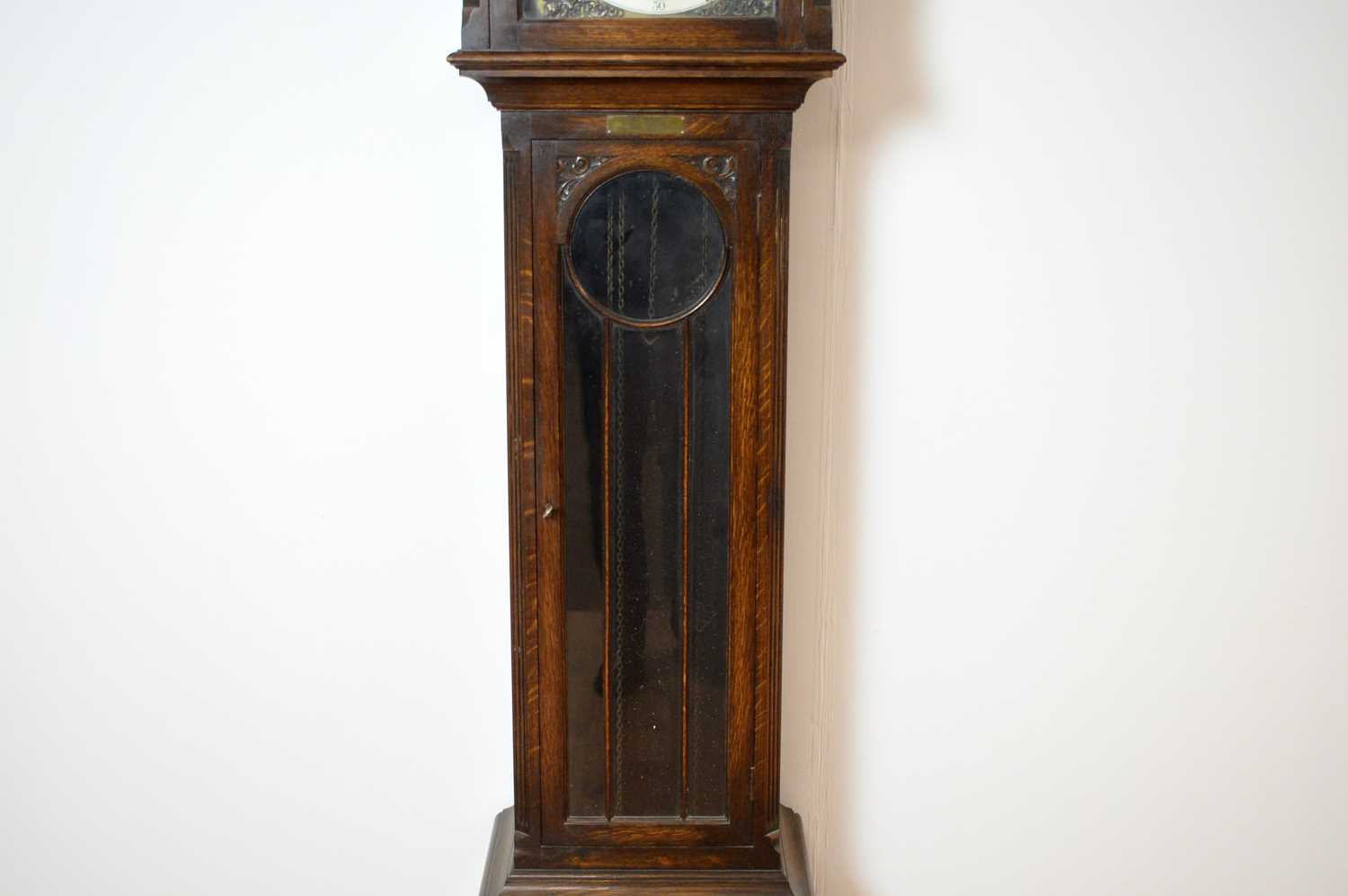 A 20th Century oak longcase / grandfather clock - Image 4 of 7