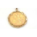 A Queen Victoria gold sovereign in 9ct yellow gold pendant mount,