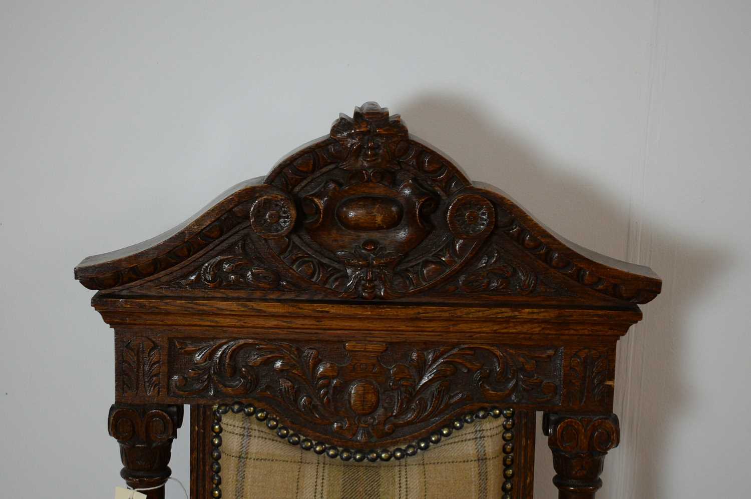 A late Victorian 19th Century oak high-backed chair - Image 4 of 8