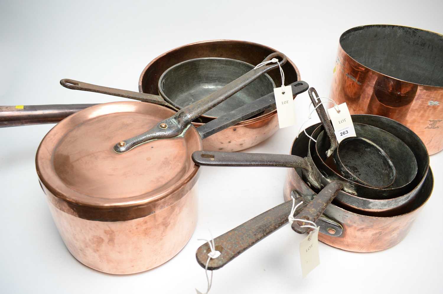 A selection of Victorian and later copper pans. - Image 4 of 13