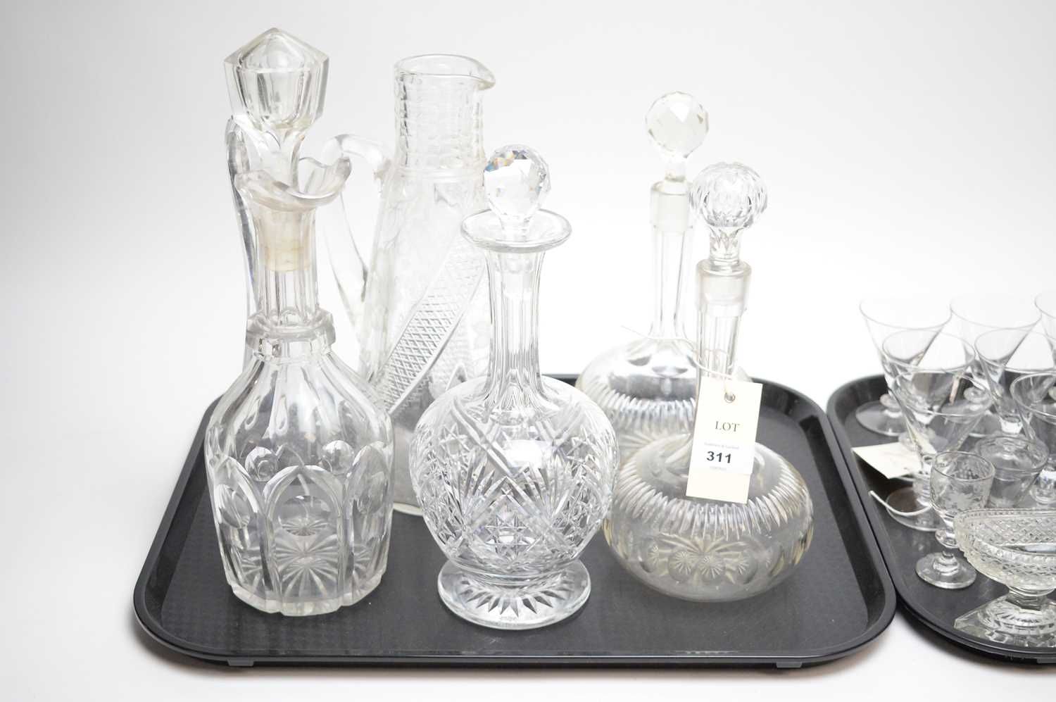 A selection of crystal and cut glass wares - Image 3 of 4