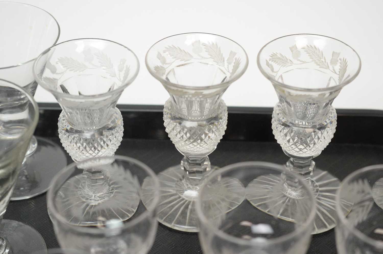 A selection of crystal and cut glass wares - Image 4 of 4