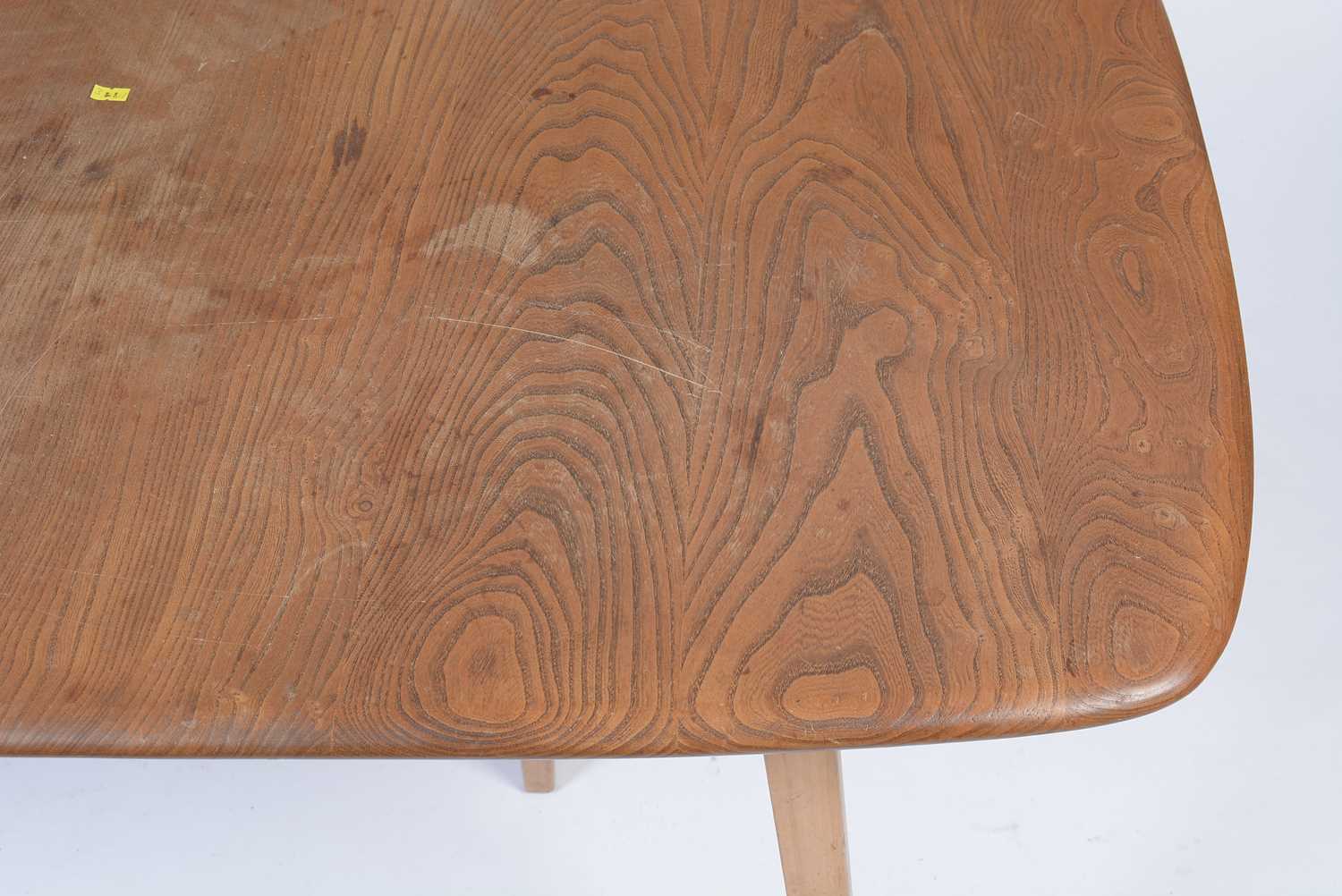 Ercol: a Windsor elm and beech extending dining table. - Image 2 of 10