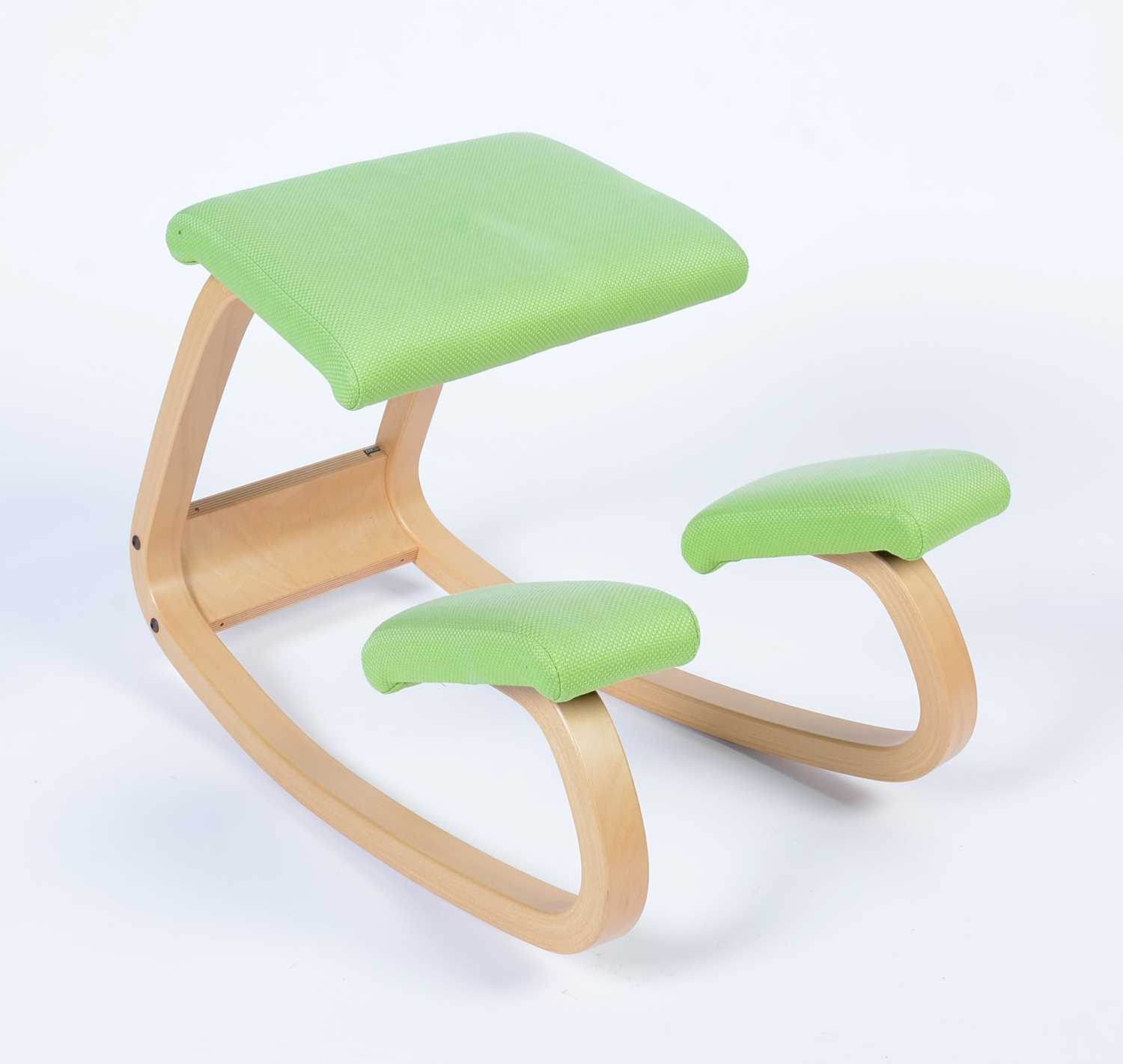 Stokke after a design by Peter Opsvik: a bent plywood rocking/kneeling chair. - Image 7 of 7