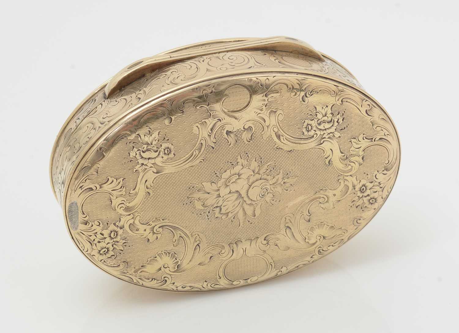 A mid 19th Century Continental silver-gilt snuff box. - Image 3 of 5