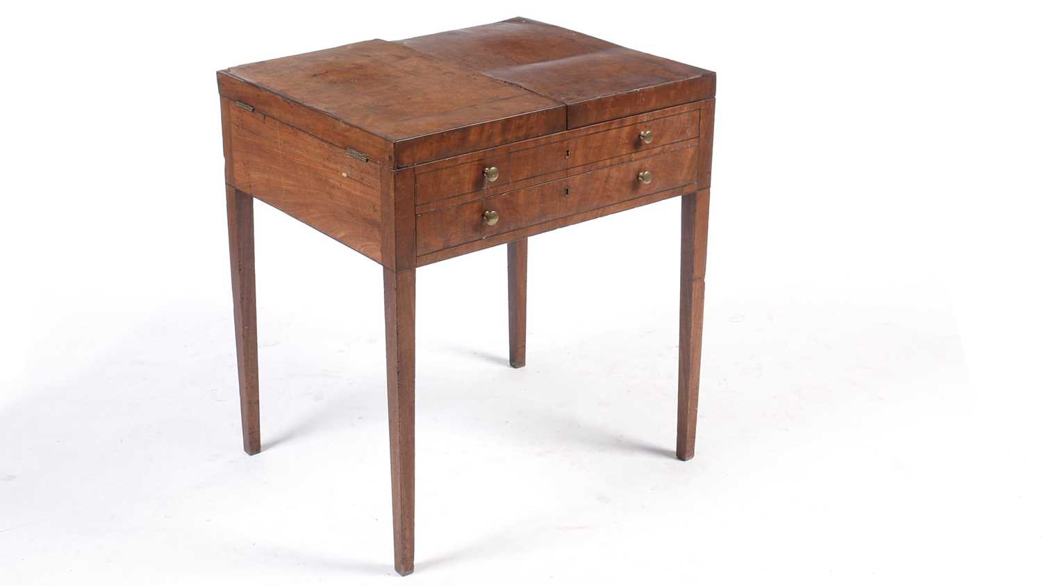 A George III mahogany gentleman's dressing table.