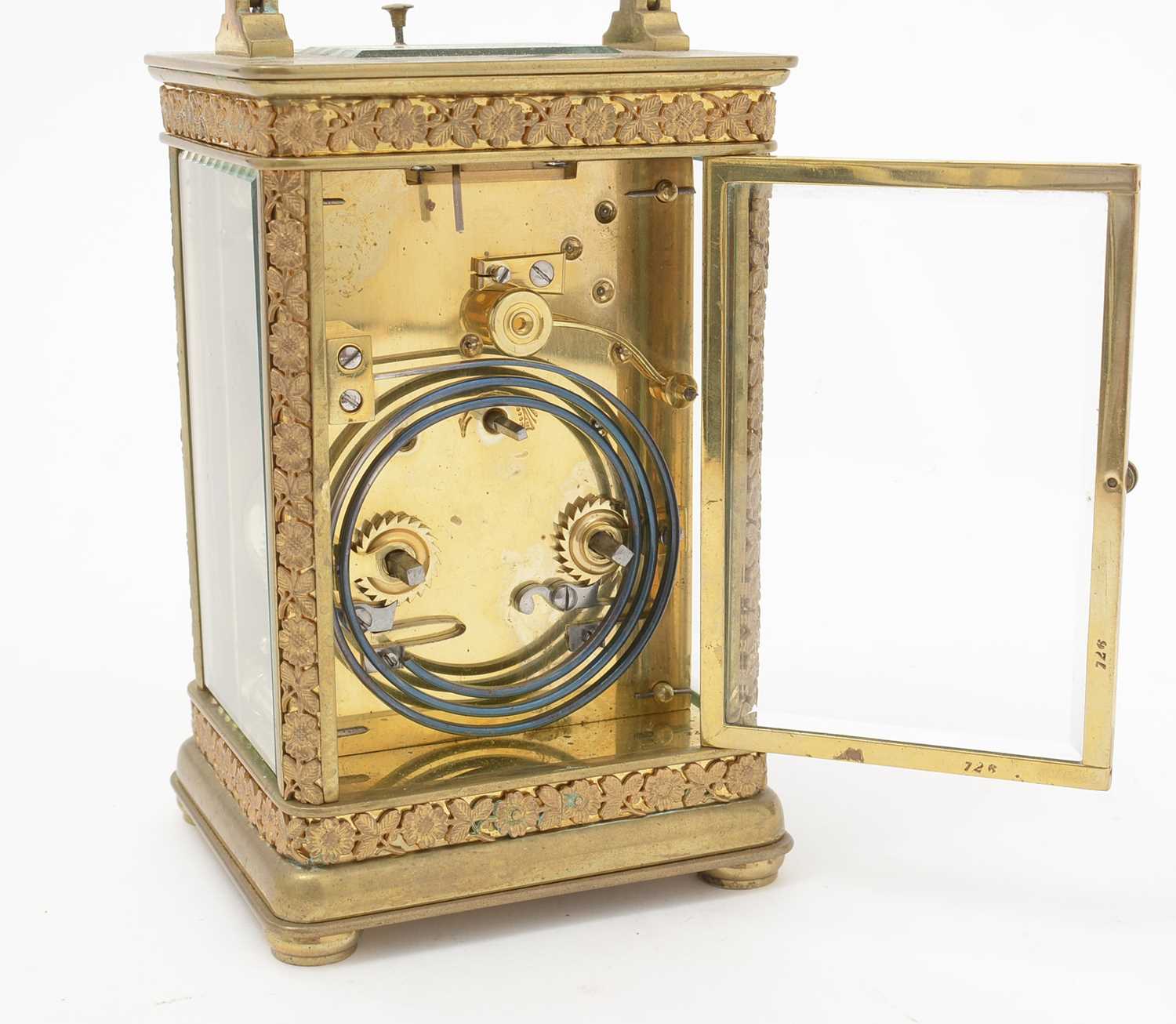 An ornate late 19th Century French gilt brass repeating carriage clock. - Image 4 of 5