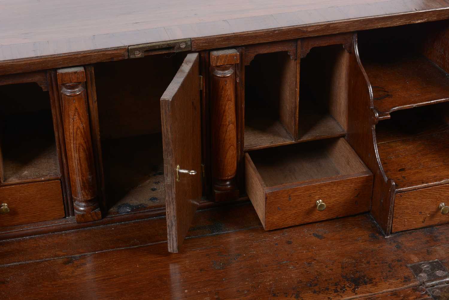 An early Georgian burr walnut and feather banded bureau - Image 3 of 8