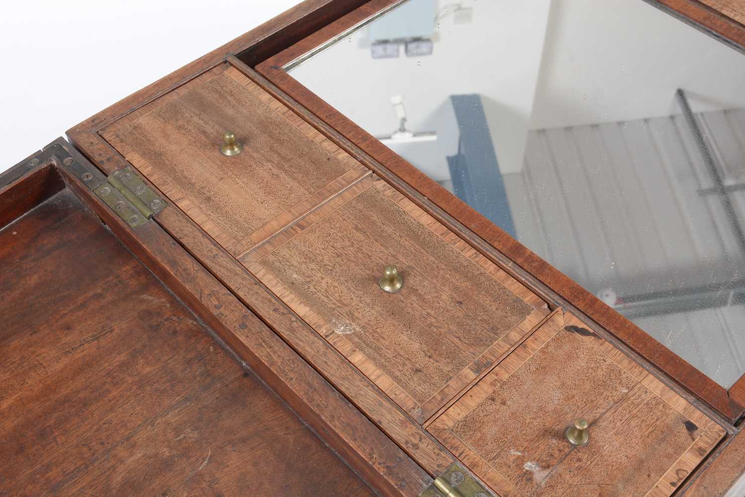 A George III mahogany gentleman's dressing table. - Image 18 of 18