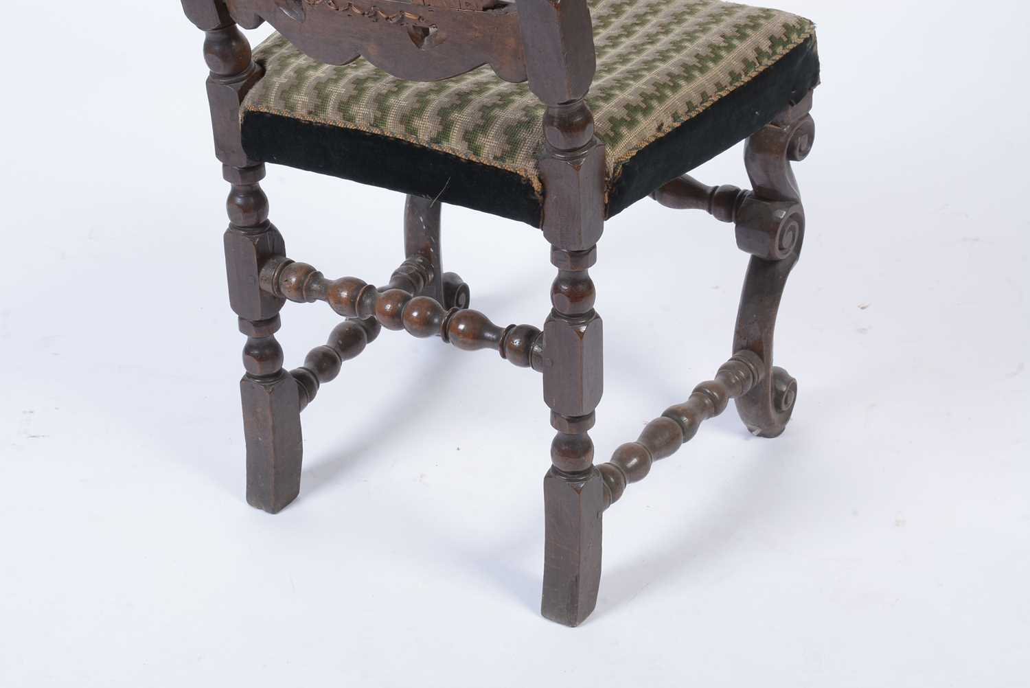 A late 17th Century carved oak chair. - Image 6 of 9