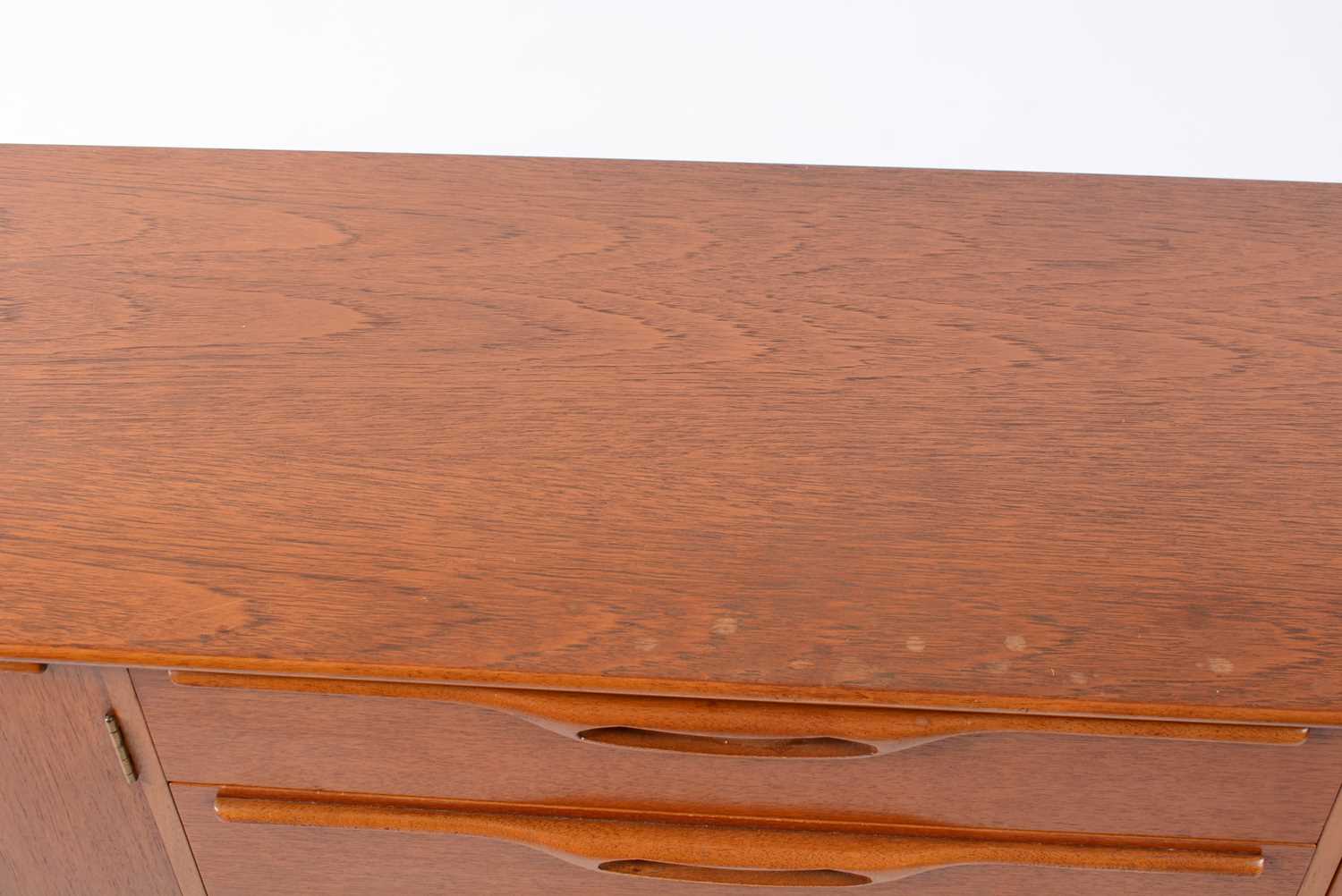 A retro vintage mid 20th Century circa 1960s teak sideboard - Image 5 of 7