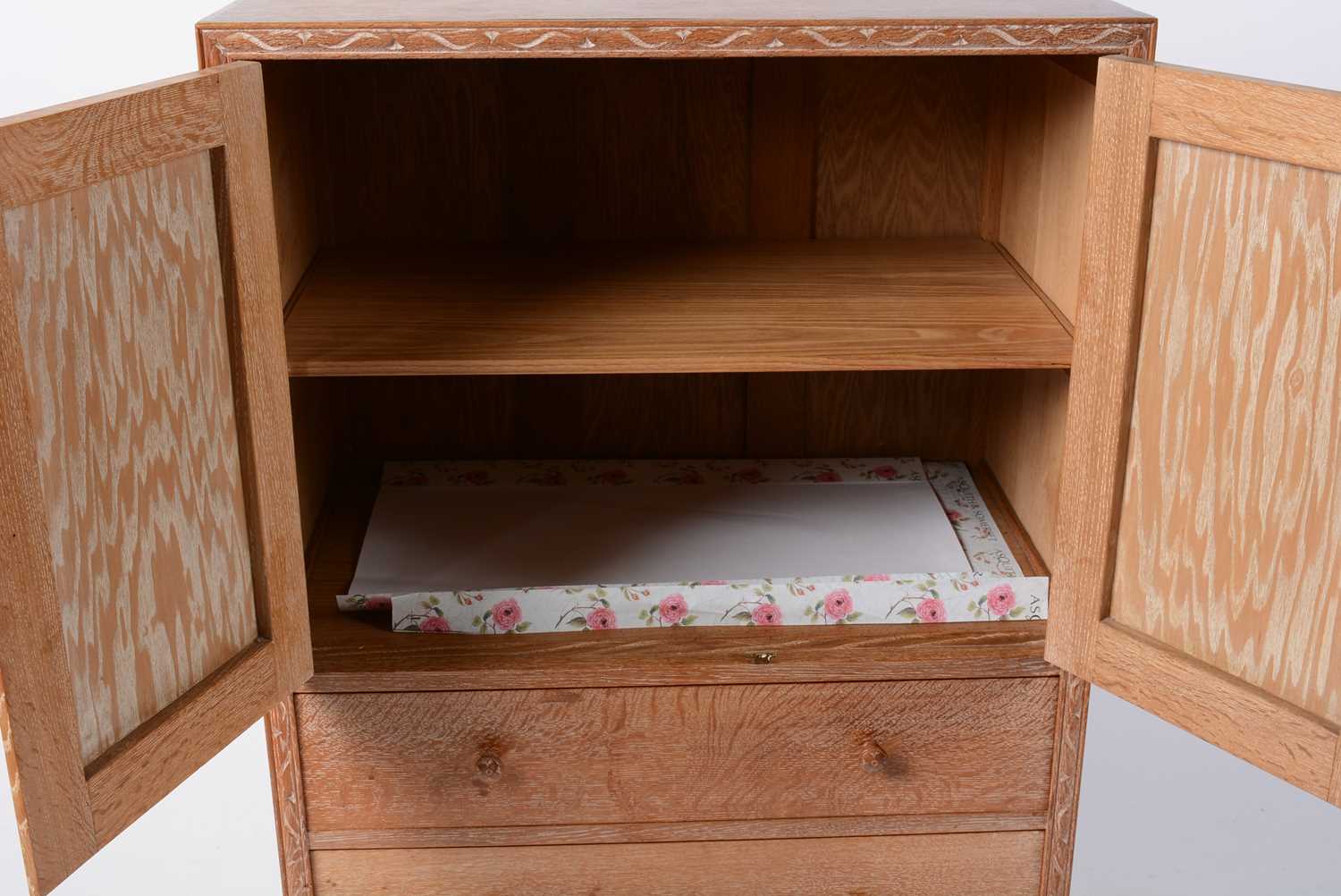 Heals - a retro vintage 20th Century limed oak bedroom suite - Image 7 of 13