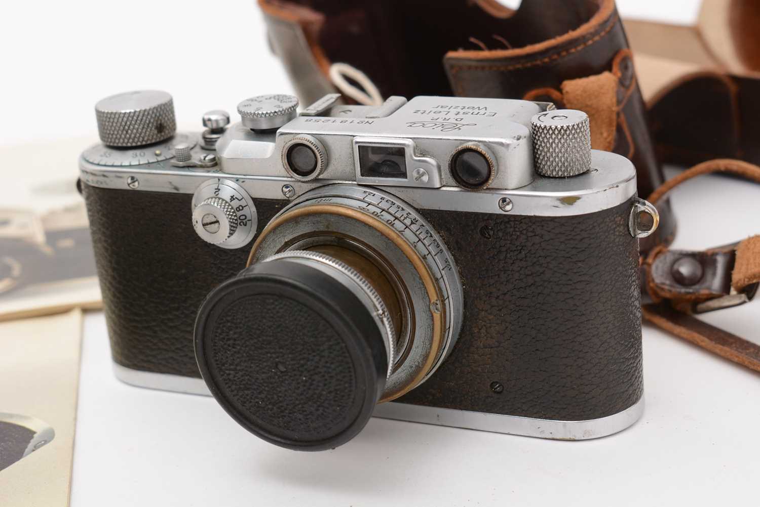 A Leica IIIa rangefinder camera; and accessories - Image 3 of 6