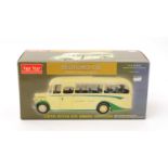 Sun Star 1:24 scale diecast model Collectors Bedford OB Duple Vista coach,