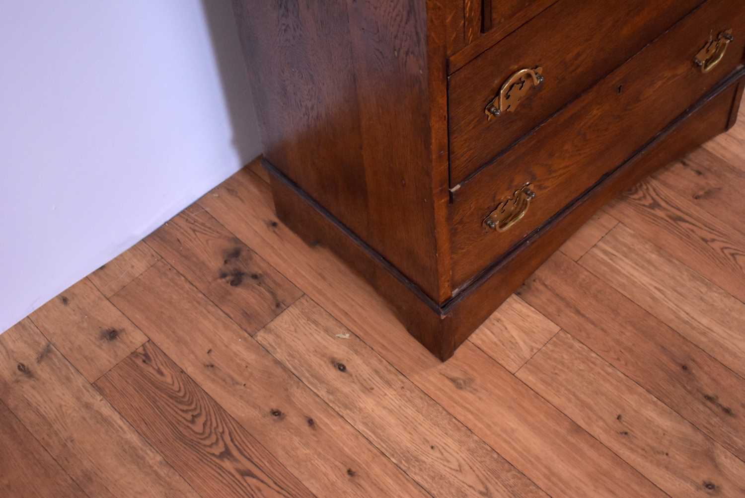 An early 20th Century oak bureau of slender upright form - Image 5 of 5