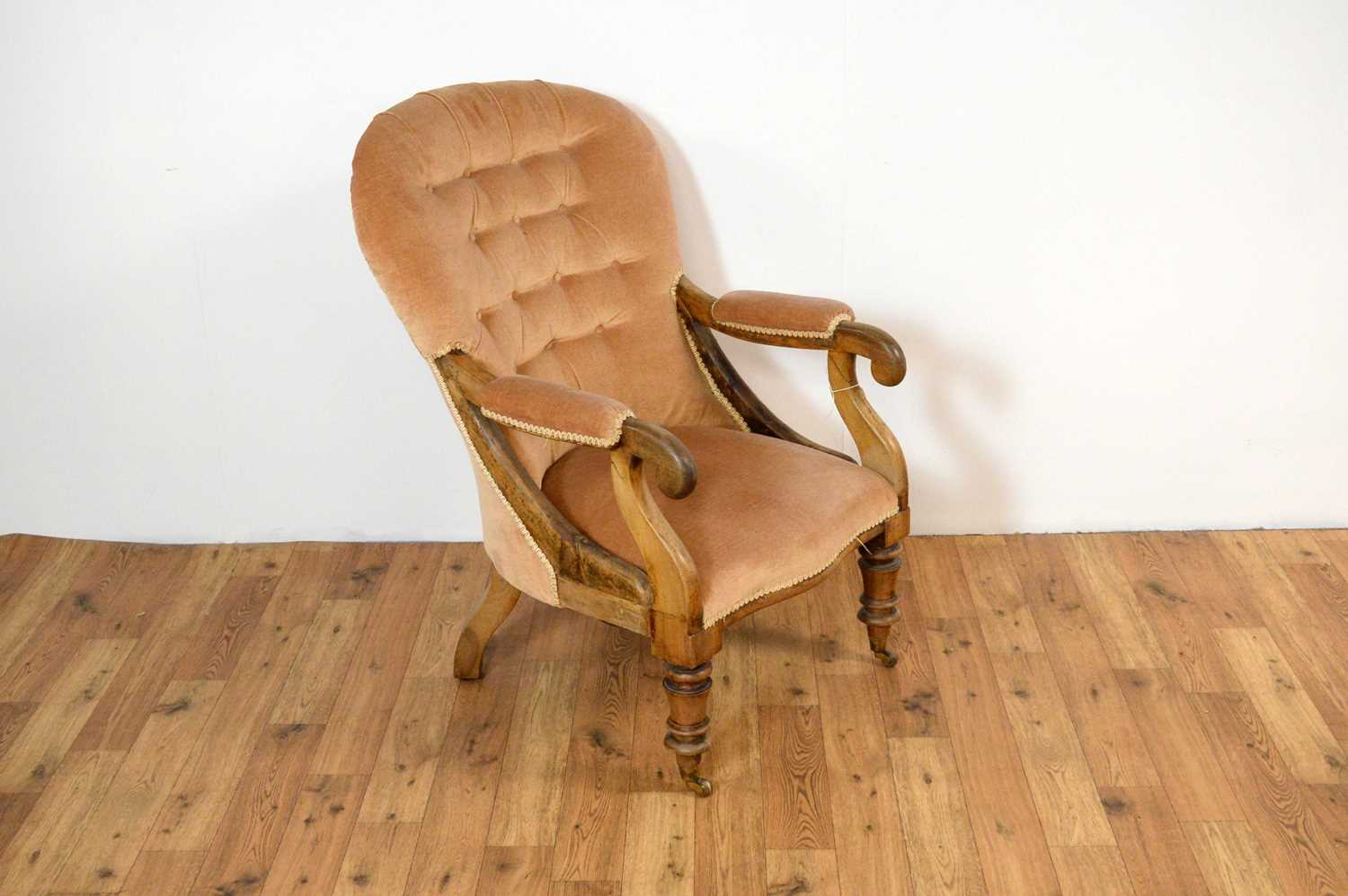 A Victorian mahogany framed armchair - Image 2 of 6