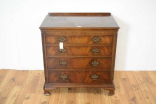 A 20th Century George III style mahogany chest of drawers