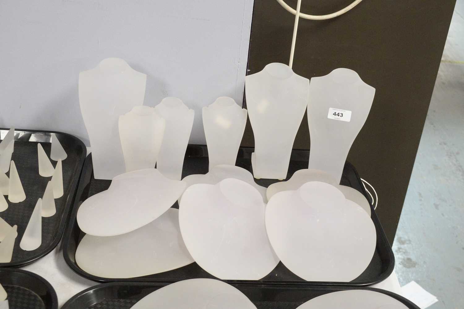 A collection of frosted glass jewellery display stands - Image 5 of 5