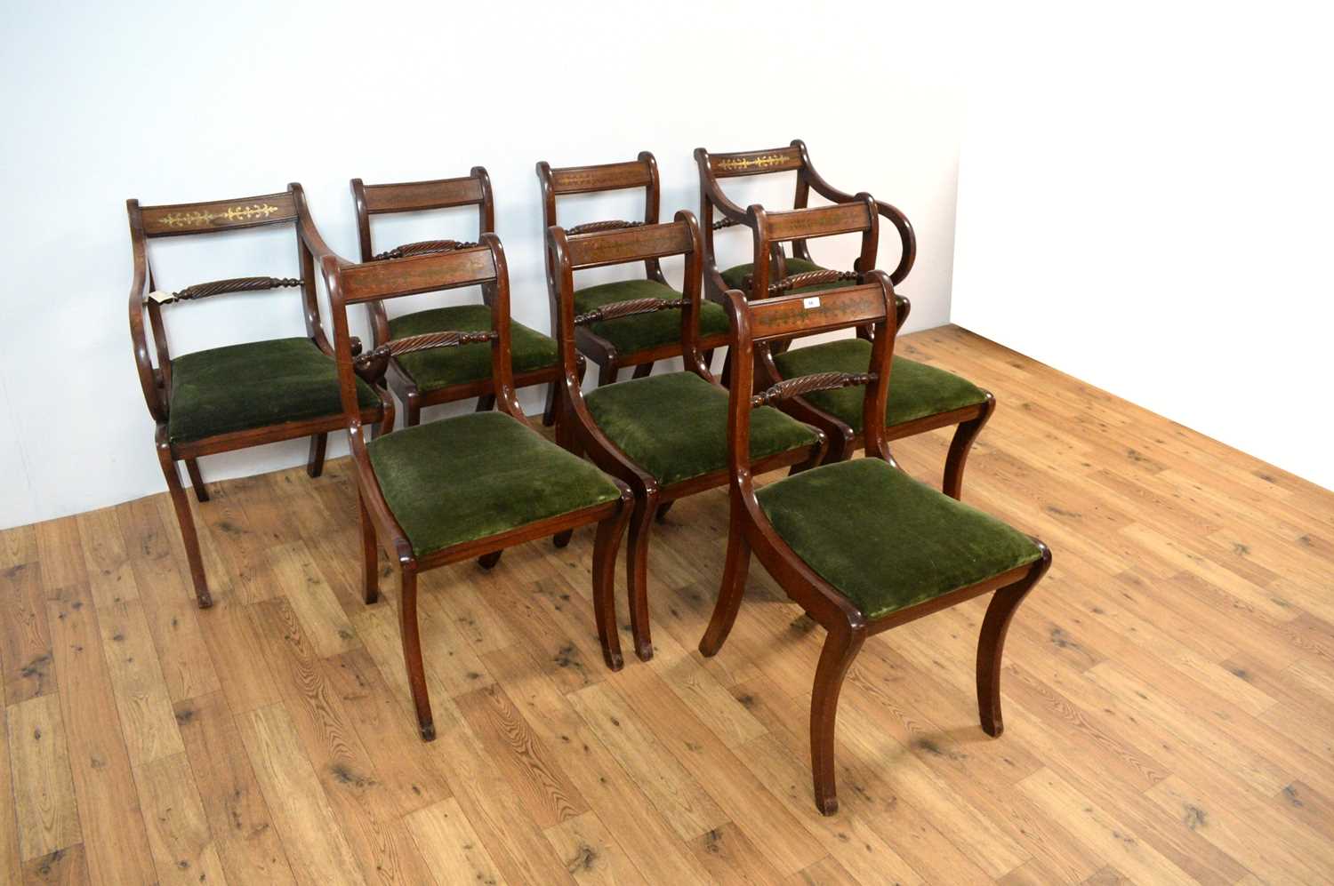 A set of 8 Regency Revival mahogany dining chairs - Bild 3 aus 4