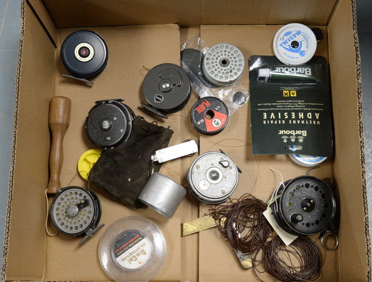 A collection of fishing reels - Image 2 of 13