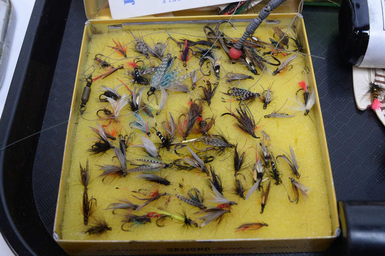 A collection of fishing flies - Image 4 of 6