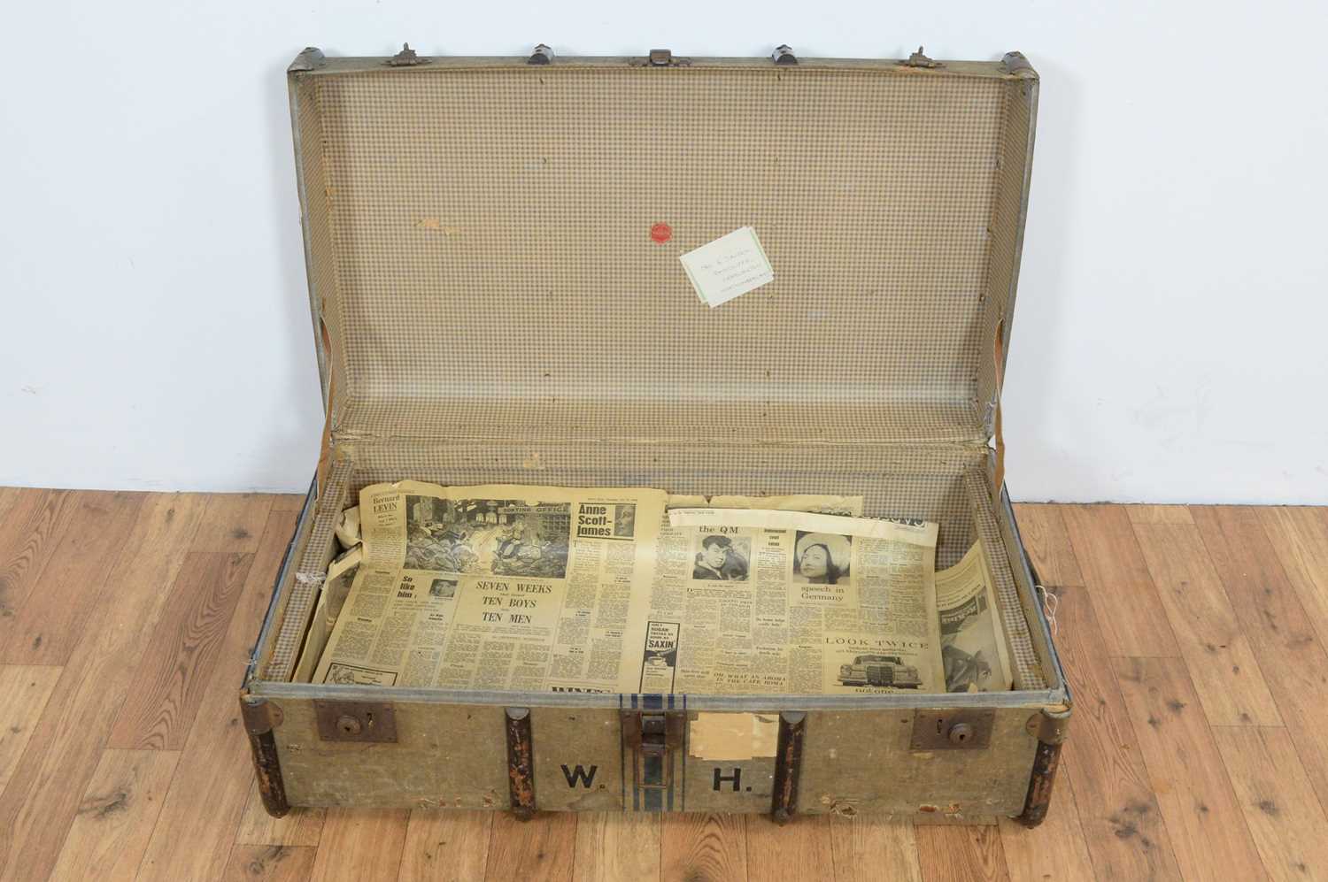 A collection of three vintage 20th Century trunks - Image 3 of 6