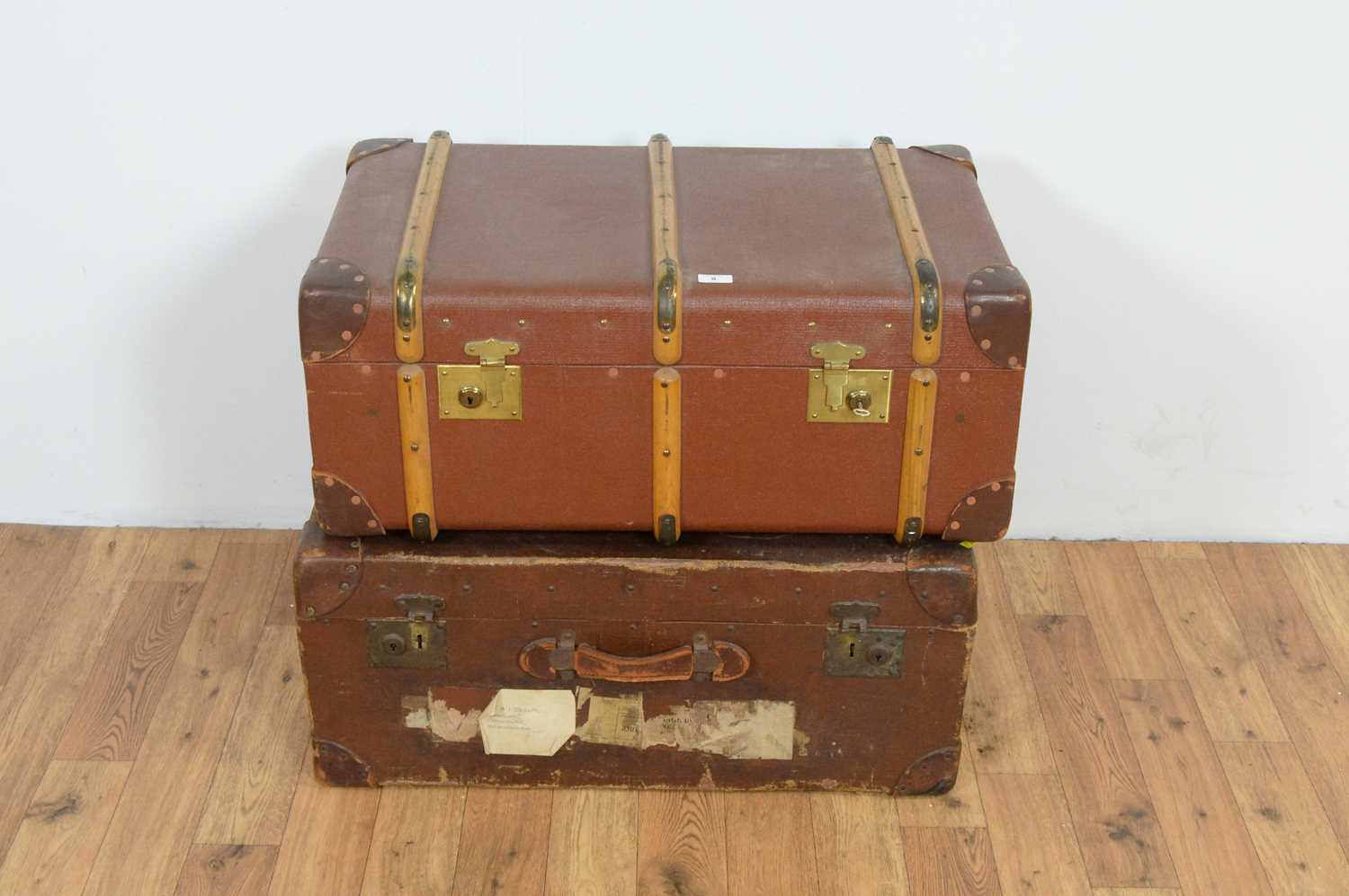 A collection of three vintage 20th Century trunks - Image 4 of 6