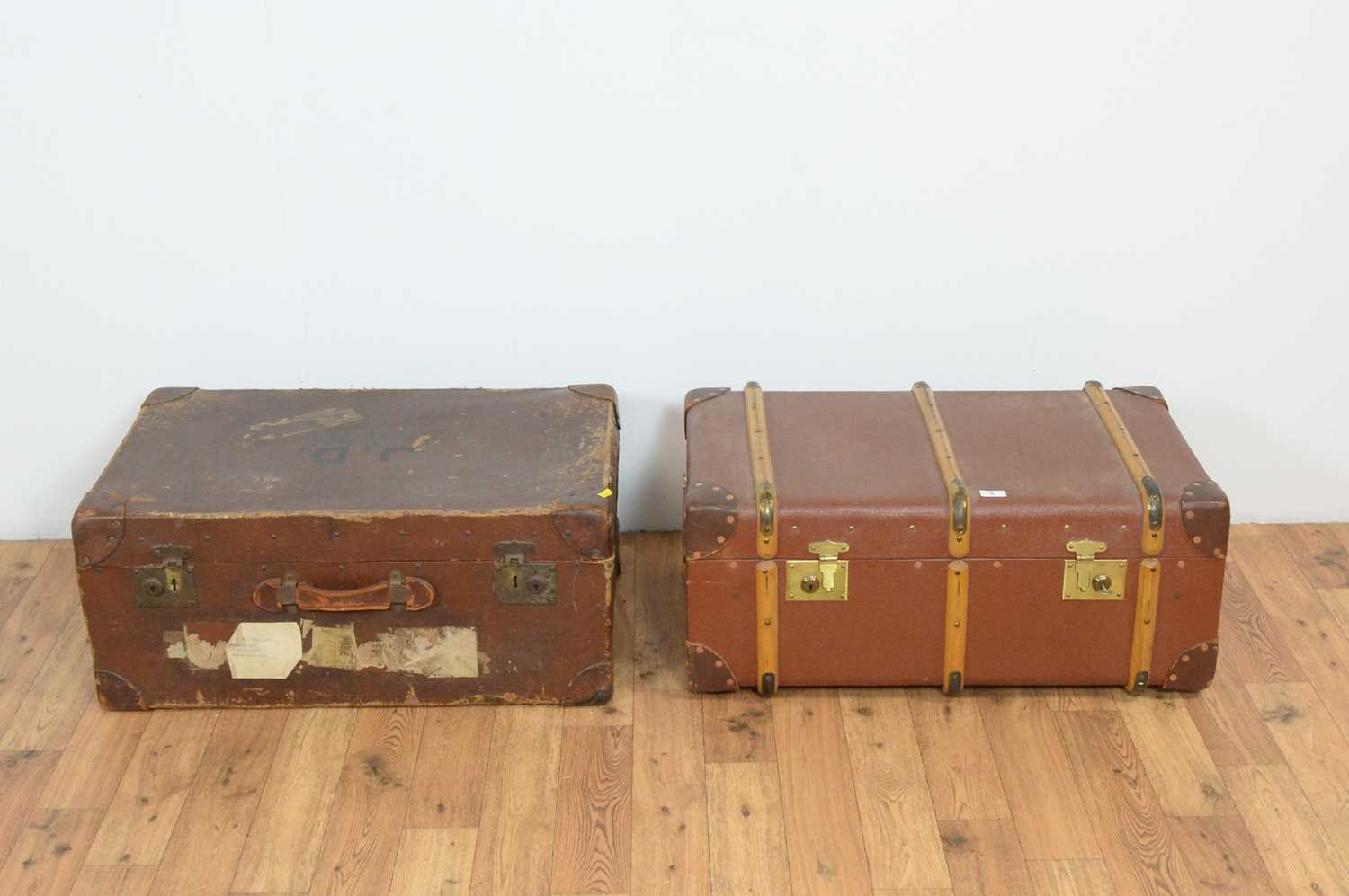 A collection of three vintage 20th Century trunks - Image 5 of 6