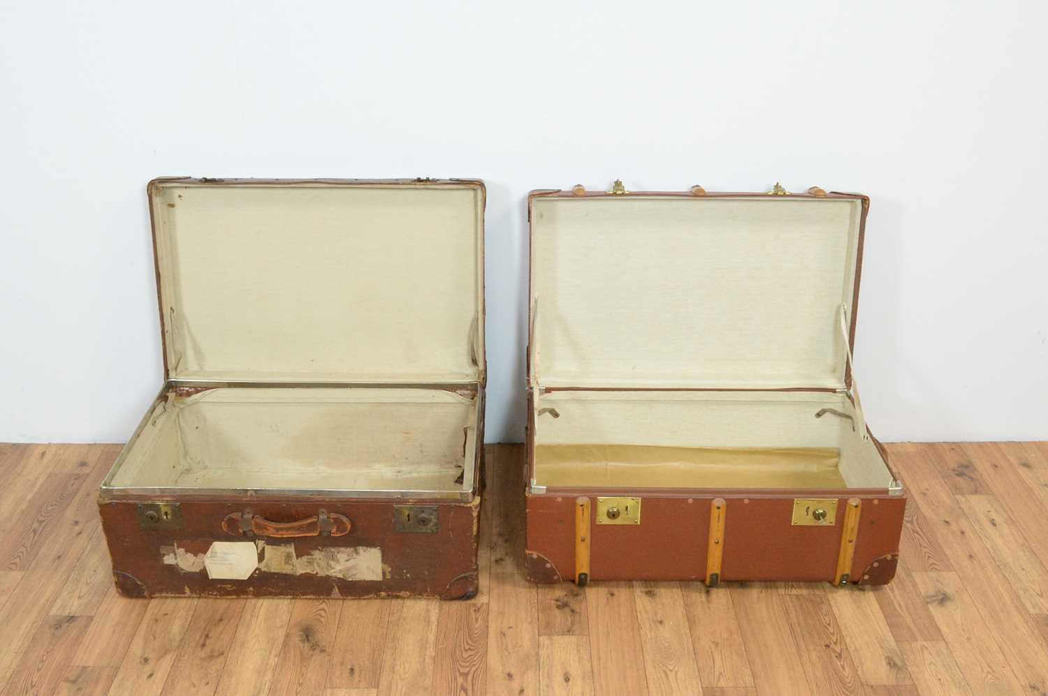 A collection of three vintage 20th Century trunks - Image 6 of 6