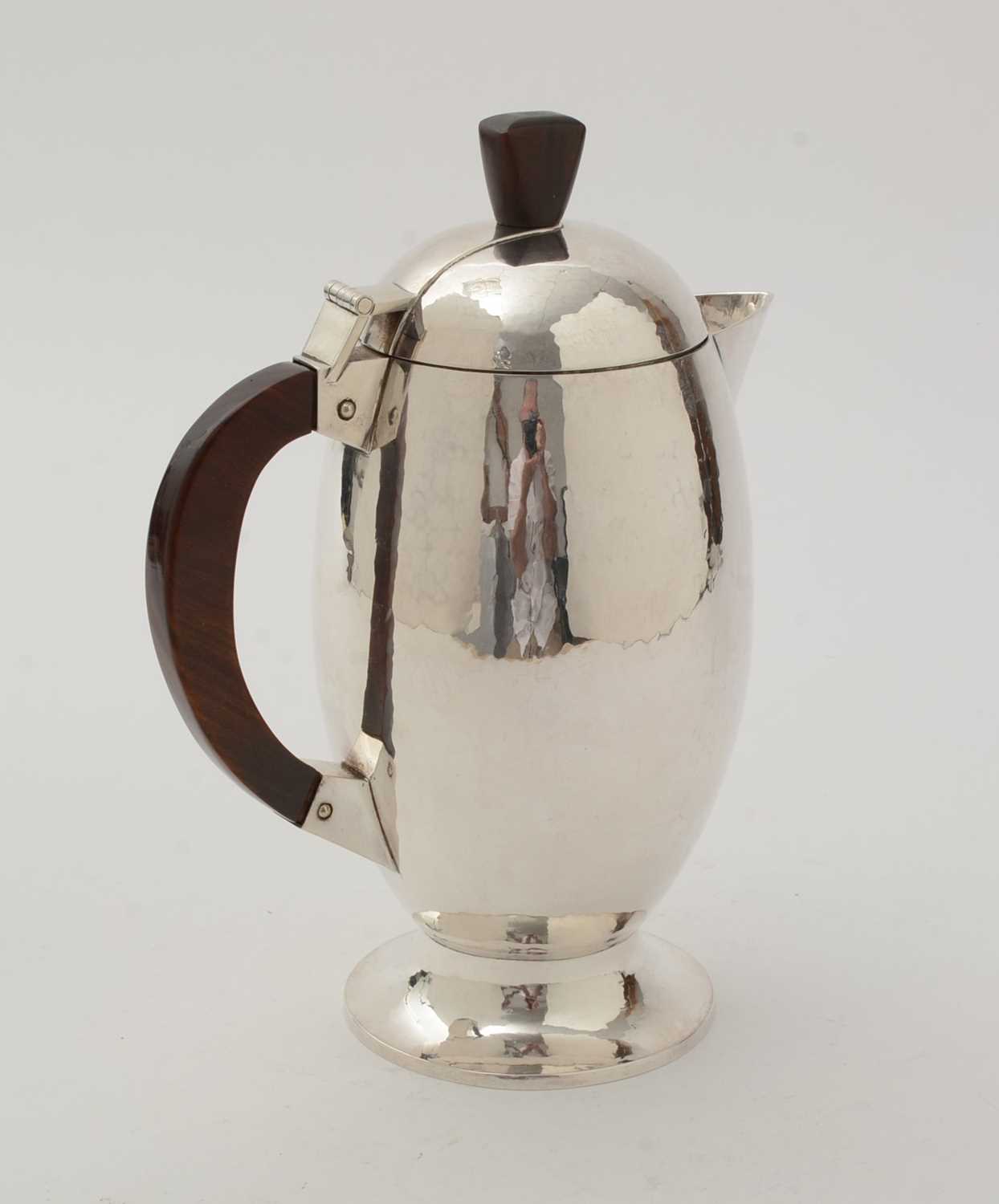 An Elizabeth II silver handmade coffee pot - Image 3 of 8