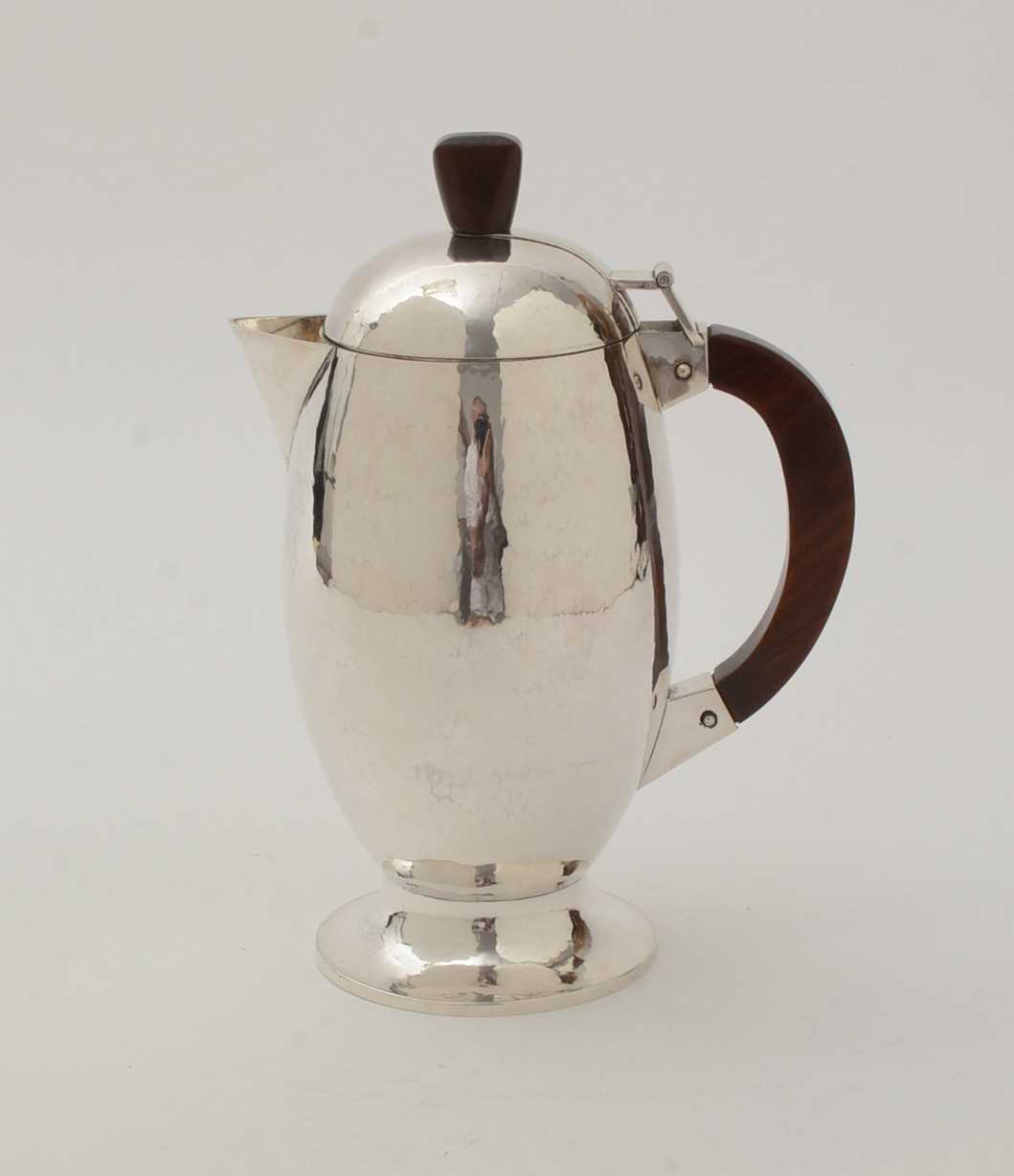 An Elizabeth II silver handmade coffee pot - Image 2 of 8