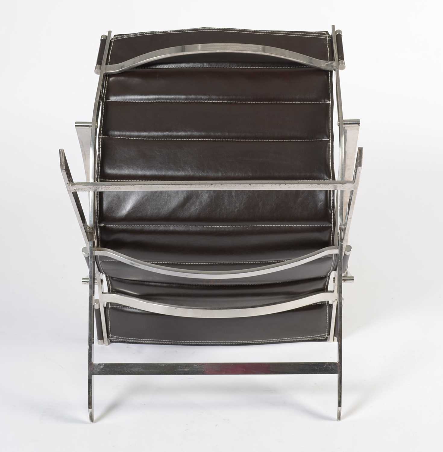 Contemporary Italian chrome and leather sling lounge chair - Image 5 of 6