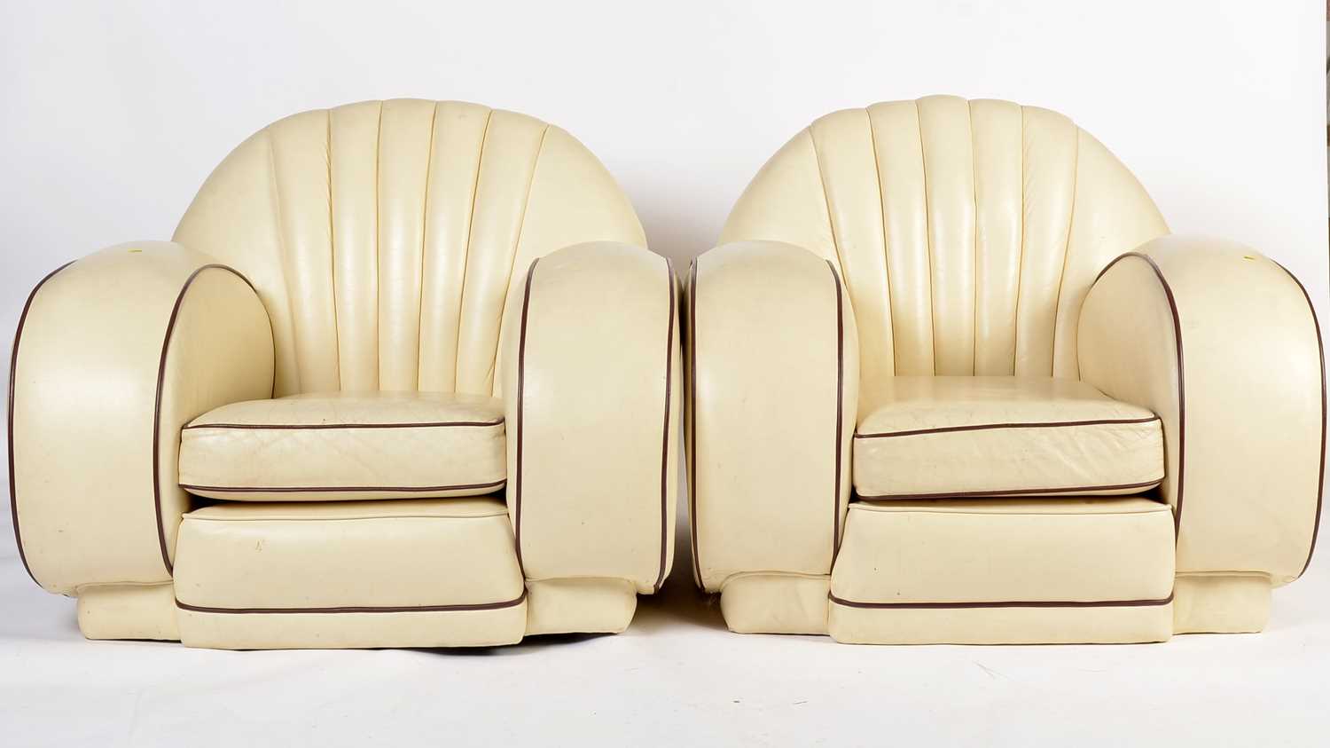 An Art Deco Cloud sofa three piece suite - Image 9 of 21