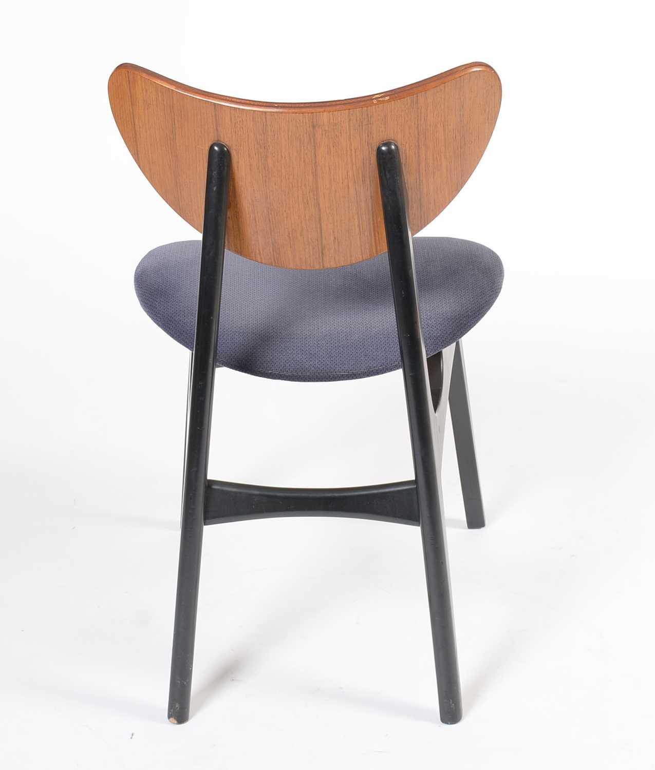 G Plan: A 'Librenza' tola wood dining table and chairs - Image 7 of 14