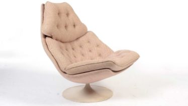 Artifort by Geoffery Harcourt: A mid-Century swivel lounge chair