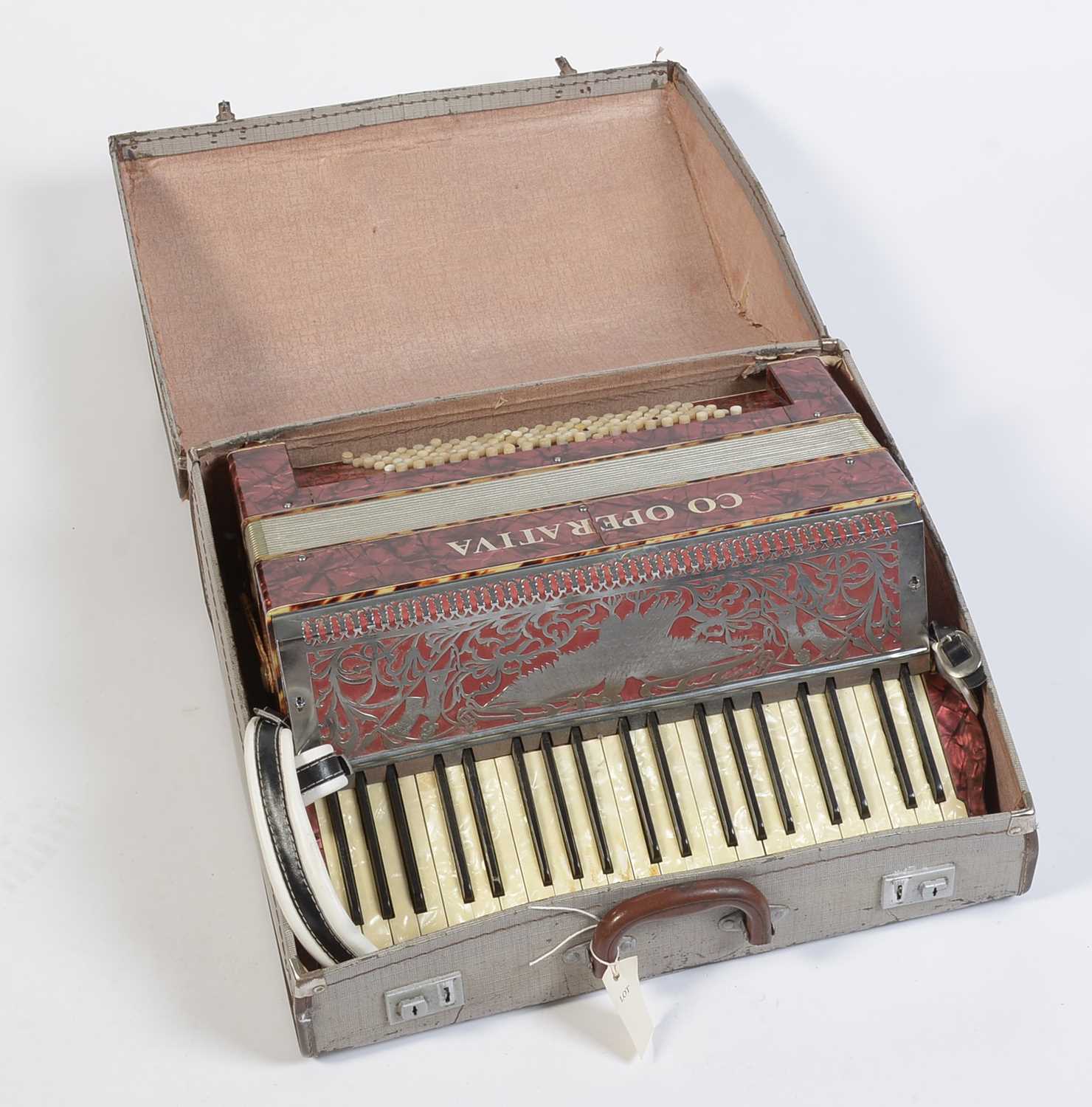 Co-Operitiva piano accordion - Image 6 of 6