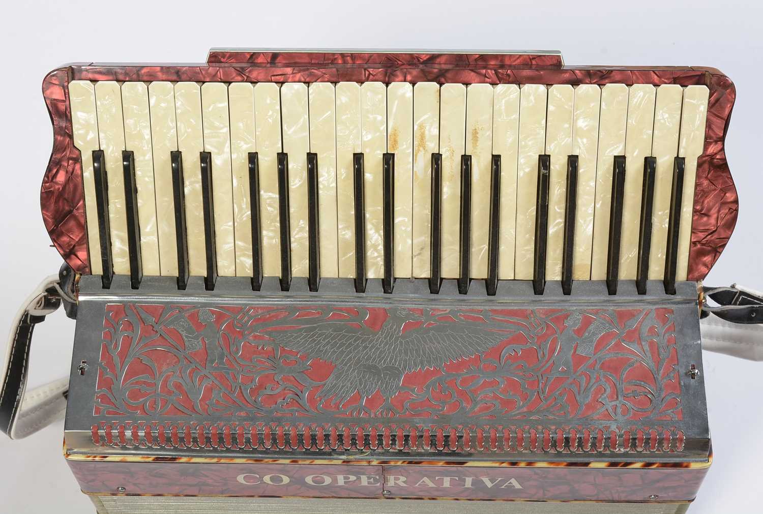 Co-Operitiva piano accordion - Image 2 of 6