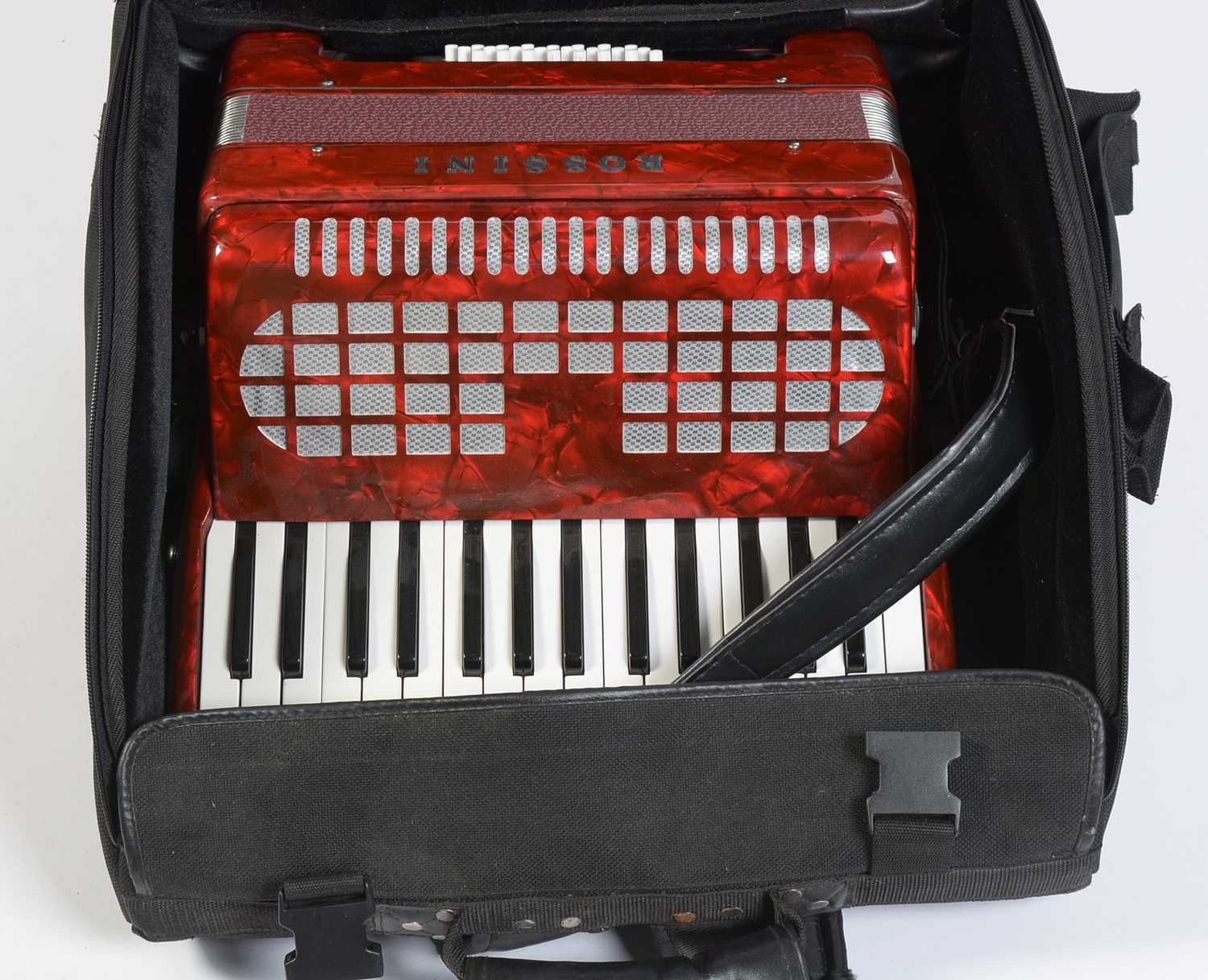 A Rossini 24 bass accordion - Image 8 of 9