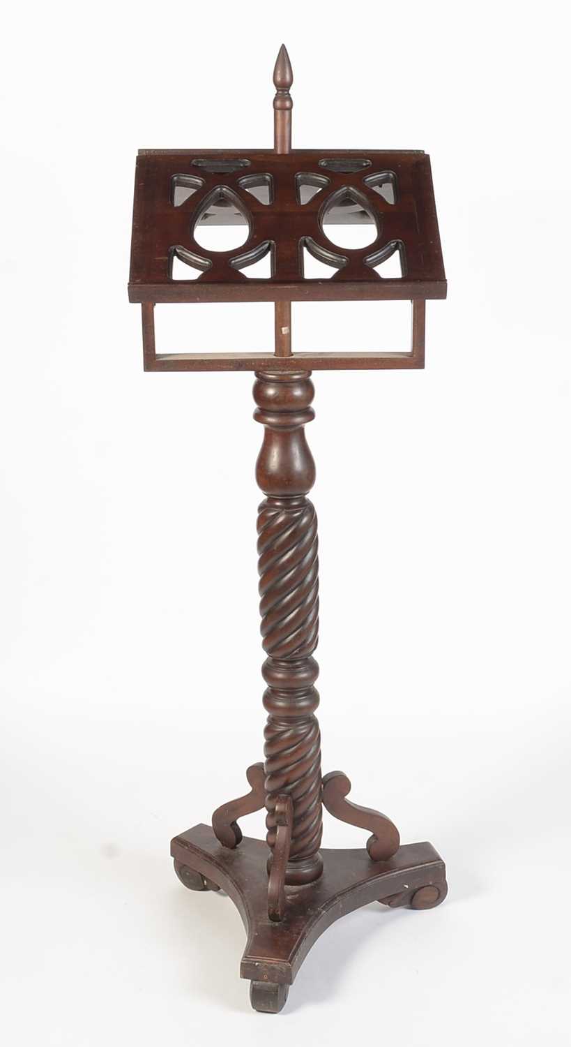 Mahogany duet stand - Image 4 of 9