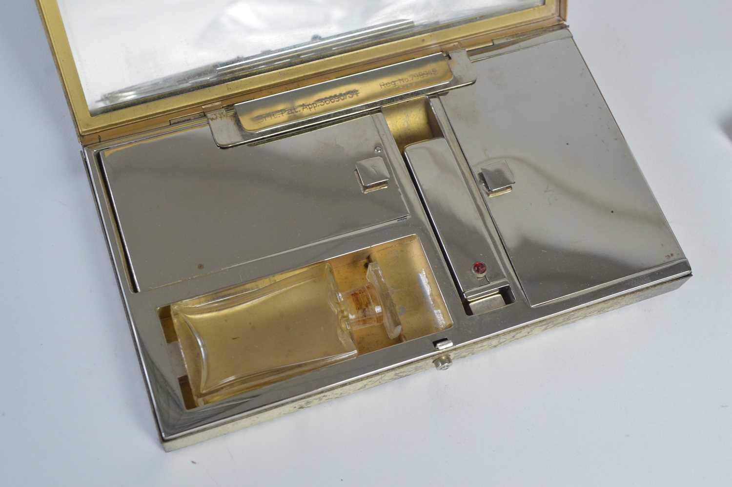 Fitted carryall vanity cases, including the patented "Beauty-Full" case - Image 7 of 7