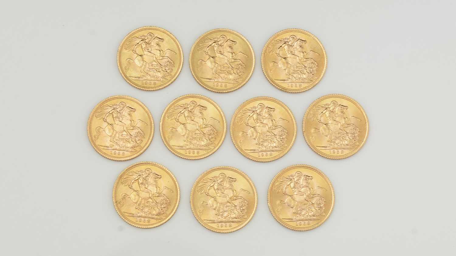 Ten Elizabeth II gold sovereigns, all 1968