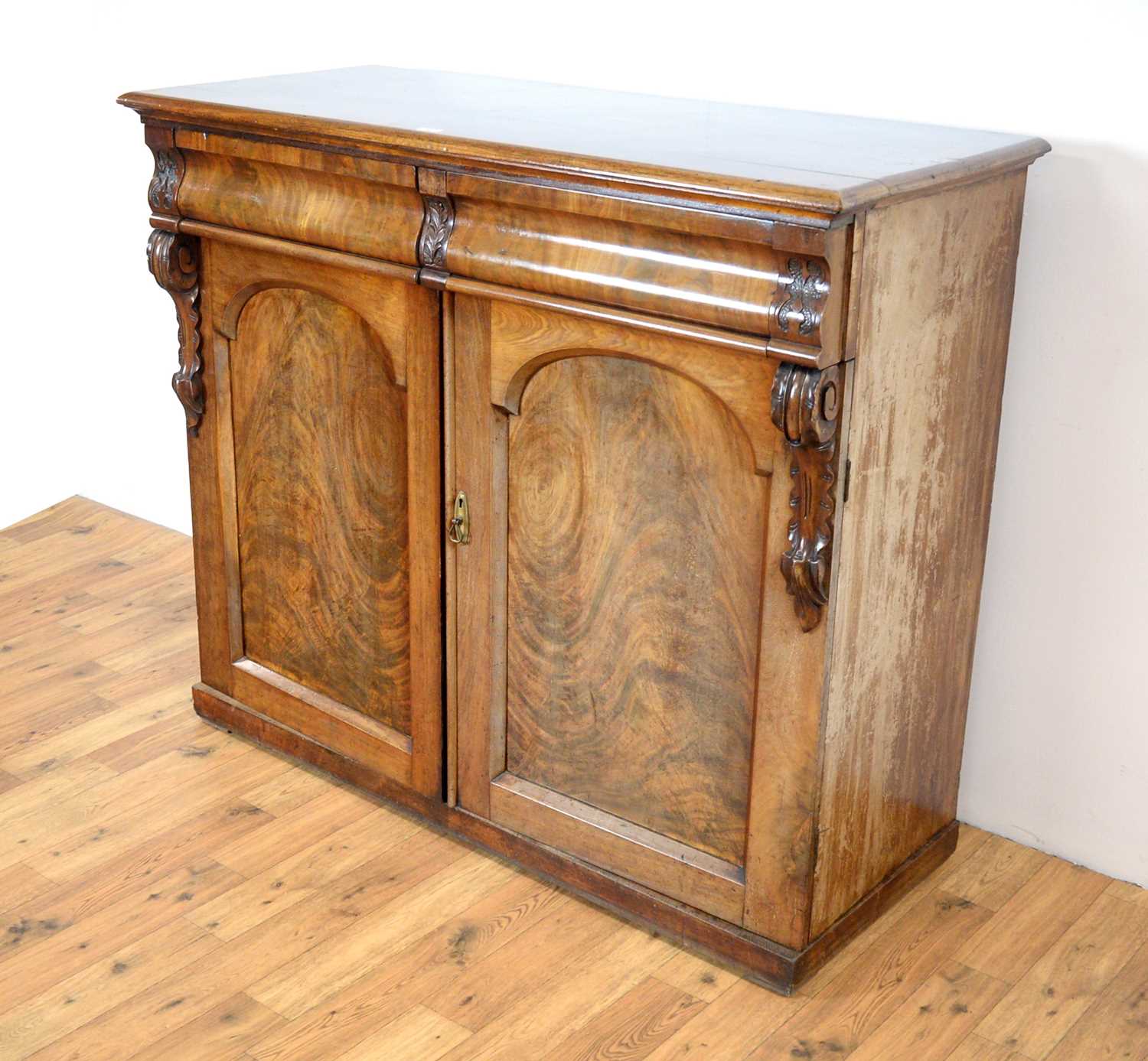 A Victorian mahogany side cabinet - Image 3 of 5