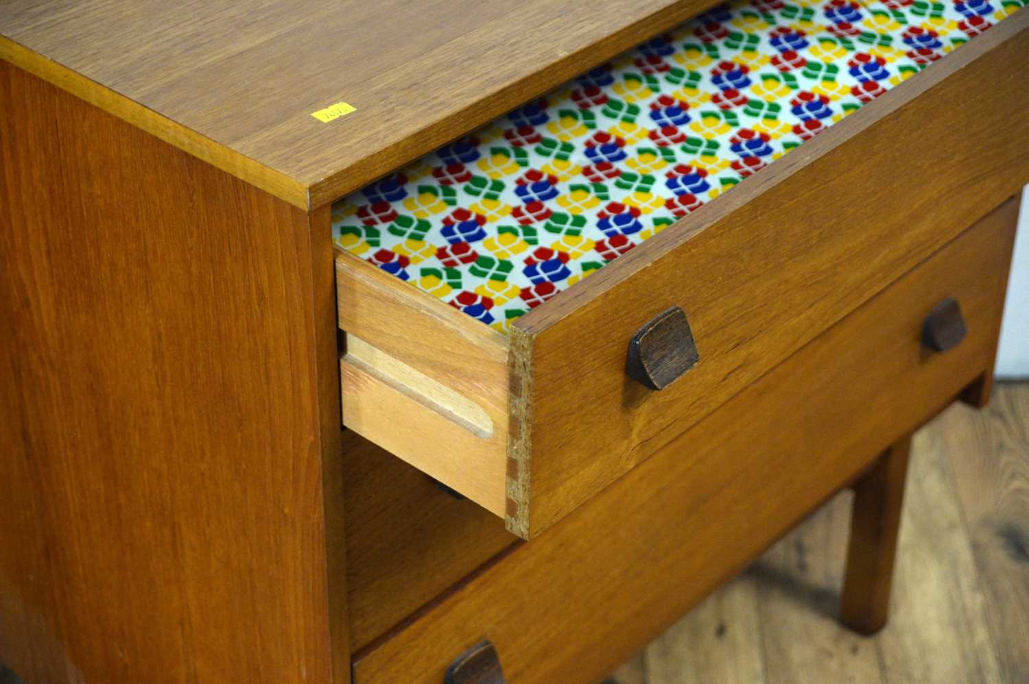 A pair of retro teak chest of drawers - Image 5 of 5