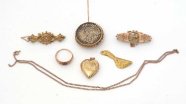 A collection of Victorian gold and other jewellery