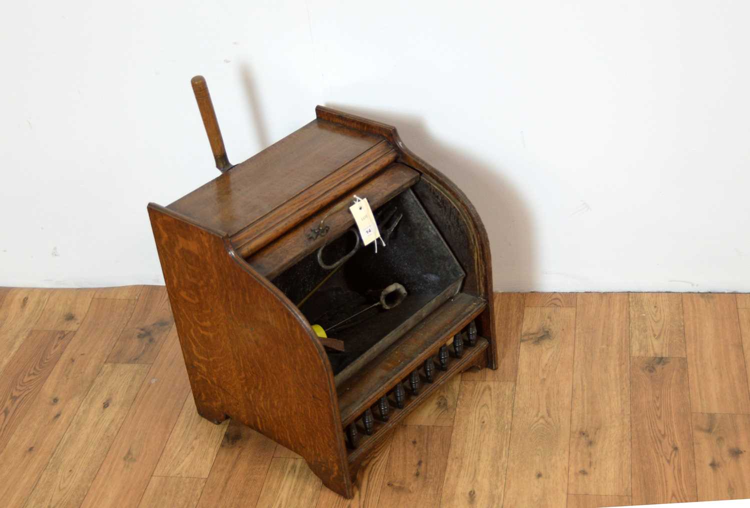 An Edwardian tambour roll oak coal box - Image 4 of 5