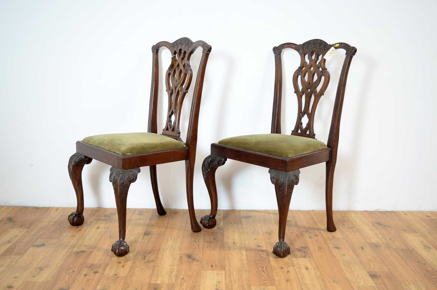 A set of six George III style mahogany dining chairs - Image 2 of 5