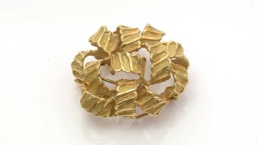 An 18ct yellow gold 1970s brooch, by CJLd