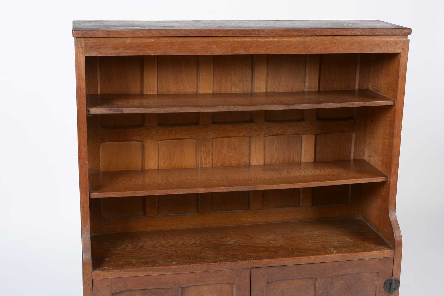 Workshop of Robert 'Mouseman' Thompson (of Kilburn): A 'Mouseman' oak bookcase - Image 5 of 5